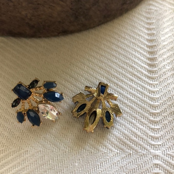 Loft blue crystal statement earrings. - Picture 3 of 3